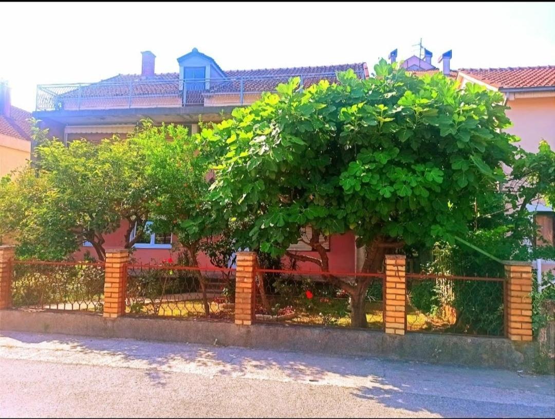 Prestige 4 Hotel Podgorica Buitenkant foto