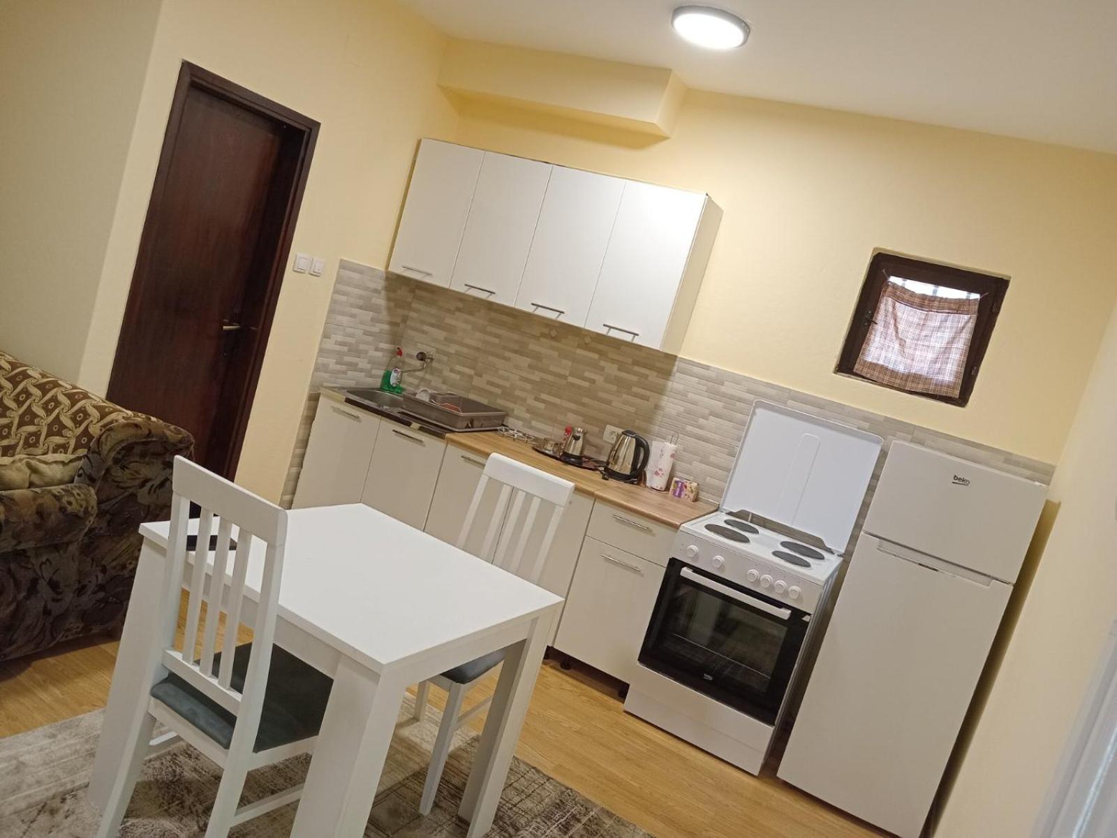 Prestige 4 Hotel Podgorica Buitenkant foto
